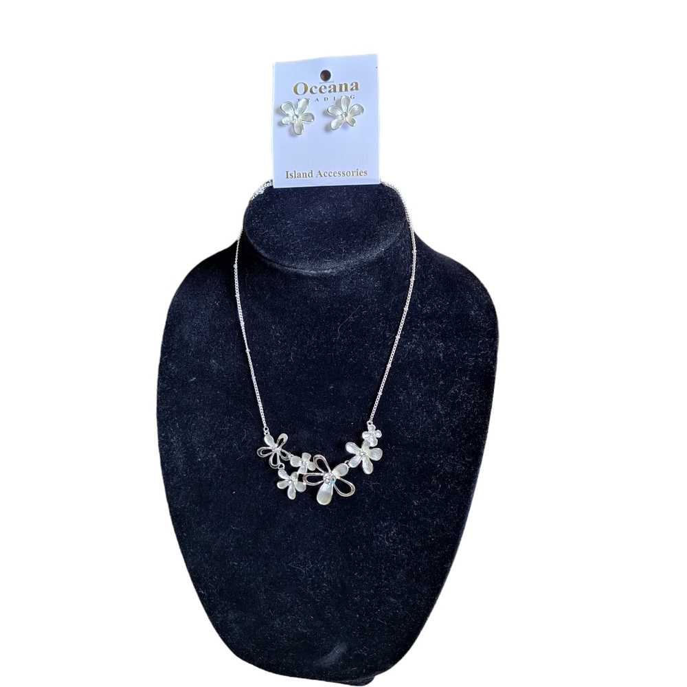 Oceana Trading Island Accessories Silvetone Floral Necklace & Earrings Set - NEW